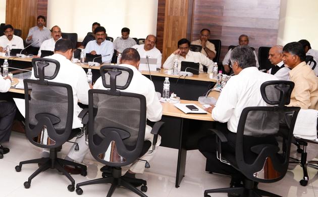 apcabinetmeetingbeginsinvijayawada
